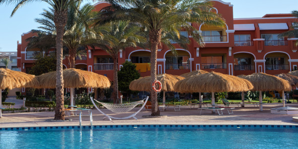 Proyectos Construcción de Piscinas Sant Martí · Piscinas para Comunidades Vecinos / Propietarios